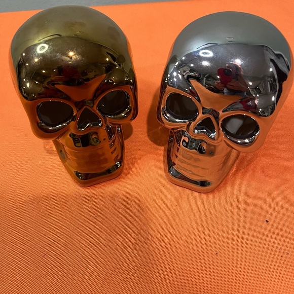 Silver and Gold Skull Decor Set - Picture 7 of 7